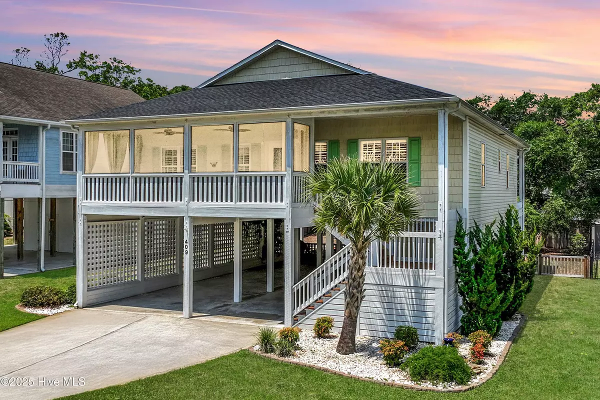 Oak Island, NC 28465,409 Womble ST