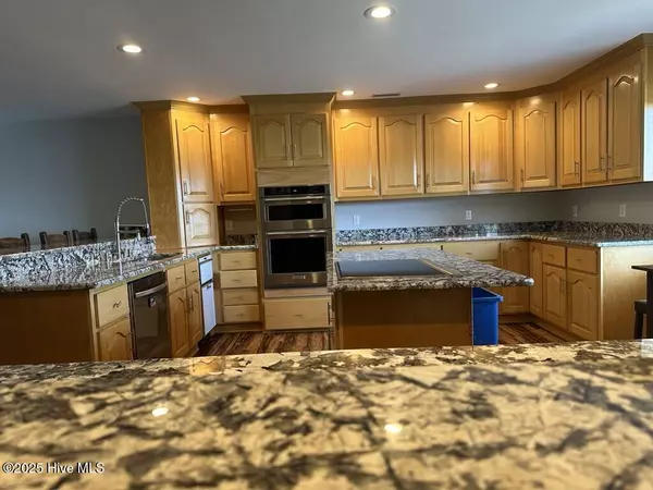 Emerald Isle, NC 28594,5901 Mclean ST