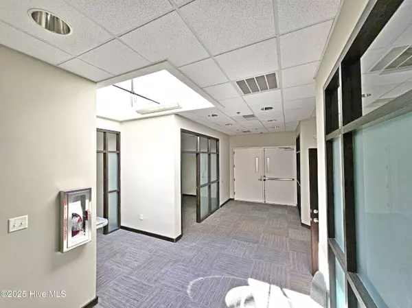 New Bern, NC 28560,242 Craven ST
