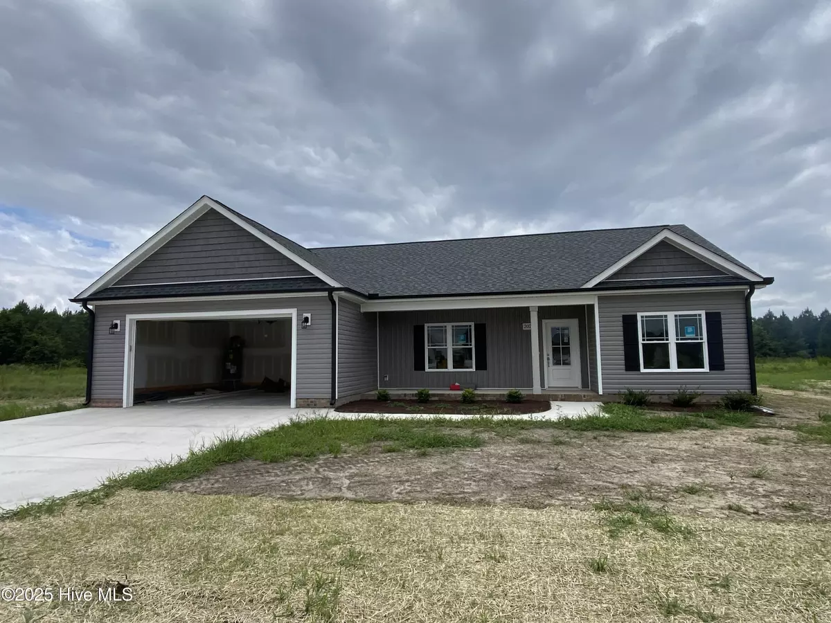 Pikeville, NC 27863,202 Rae DR