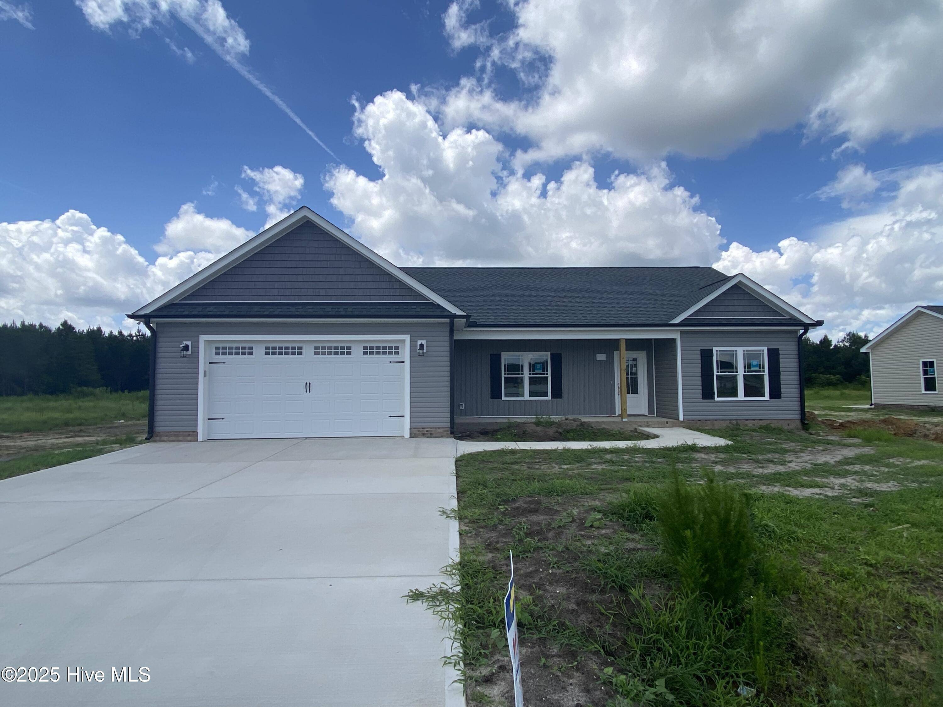 202 Rae DR, Pikeville, NC 27863