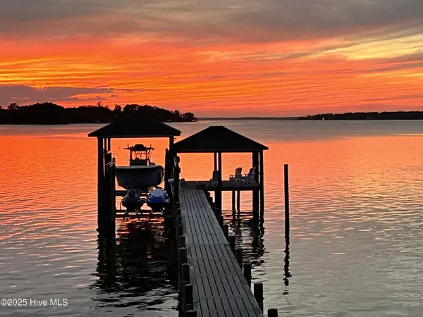 Beaufort, NC 28516,221 Creek RD
