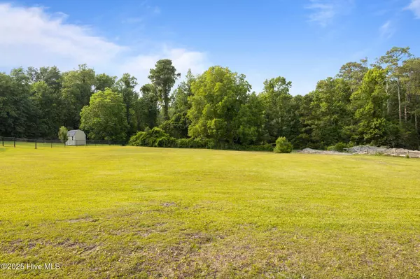 Newport, NC 28570,304 Brook LN