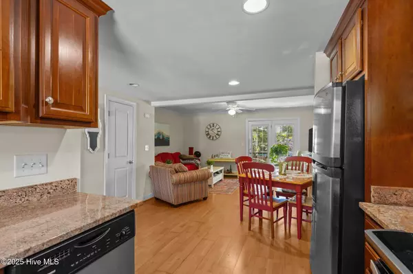 Beaufort, NC 28516,1308 Ann ST #16