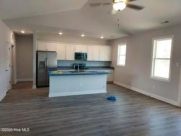 Maysville, NC 28555,640 Bright Harvest DR