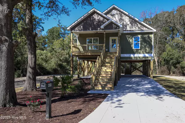 New Bern, NC 28560,404 Daniels ST