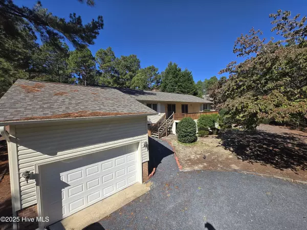 West End, NC 27376,102 Thistle LN