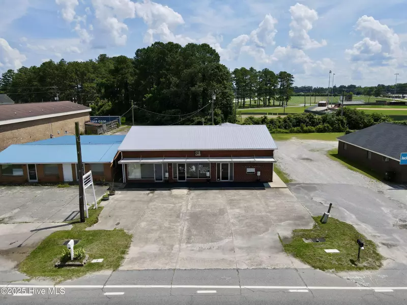 111-115 W Boulevard, Williamston, NC 27892