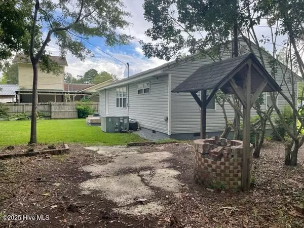 New Bern, NC 28560,502 E 8th ST