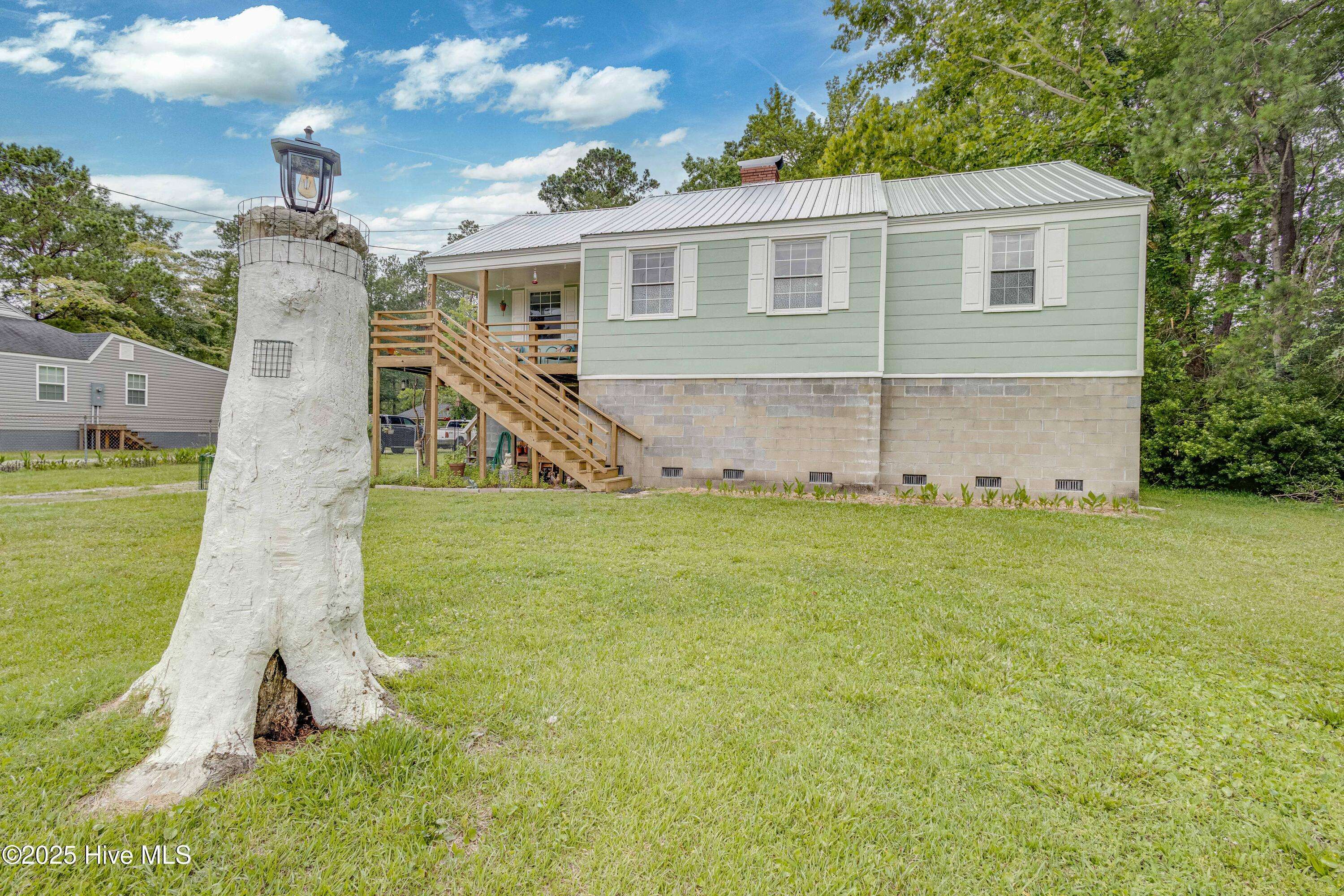 Washington, NC 27889,766 Swan Point RD