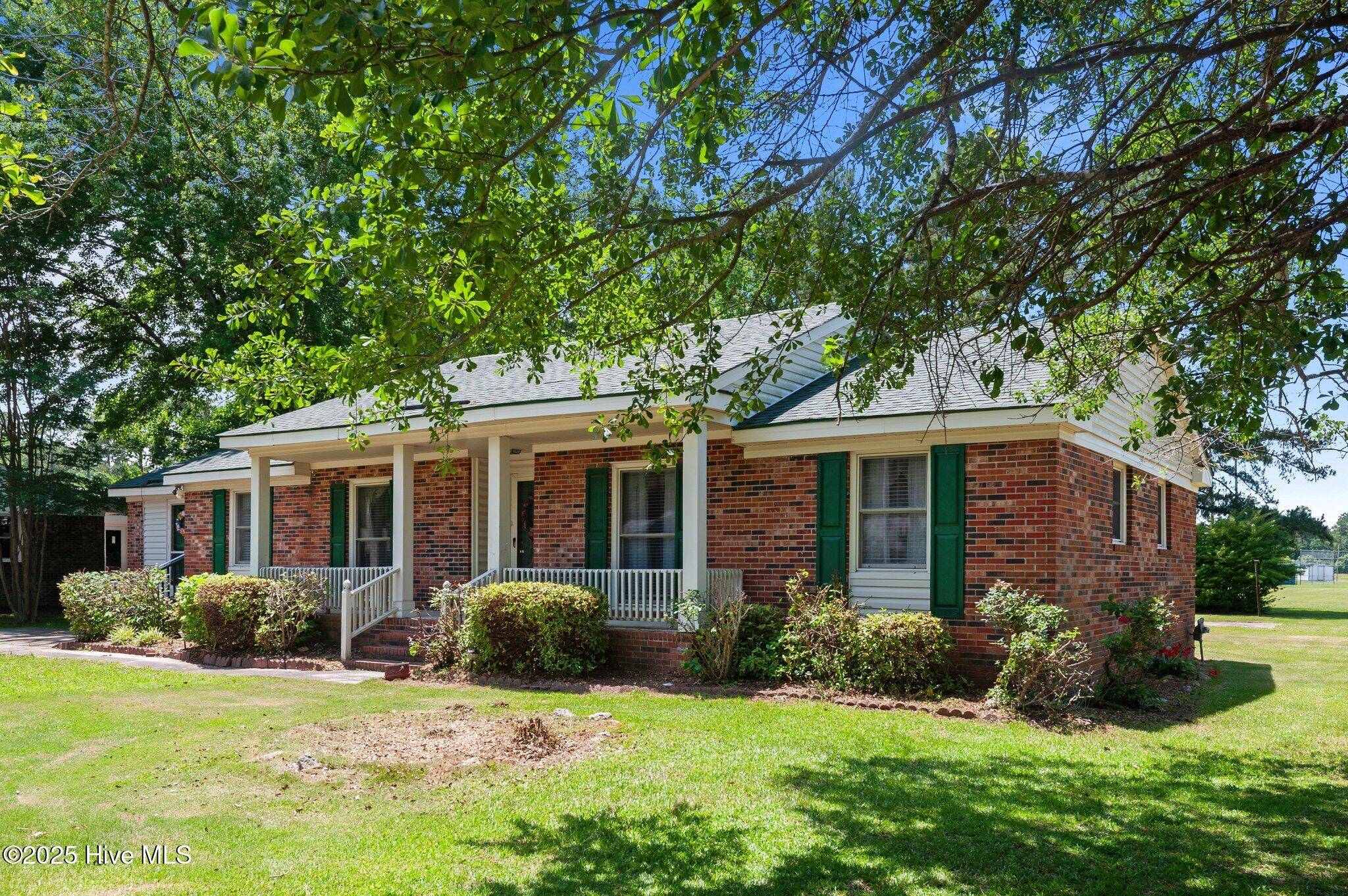 Greenville, NC 27834,214 Allendale DR