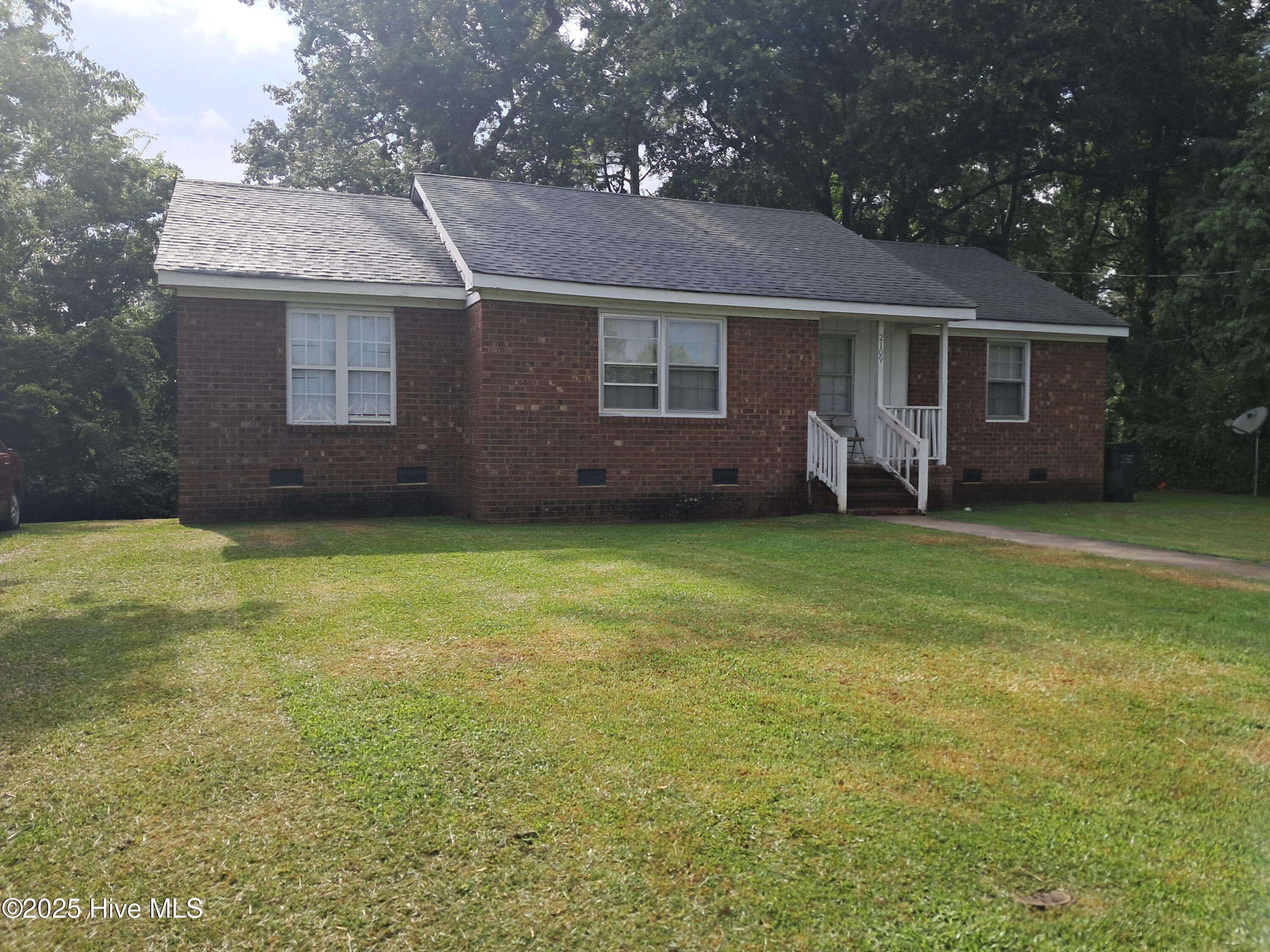 2109 Eastridge CIR, Kinston, NC 28501