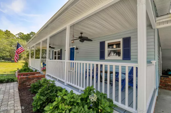 Southport, NC 28461,712 Longleaf DR