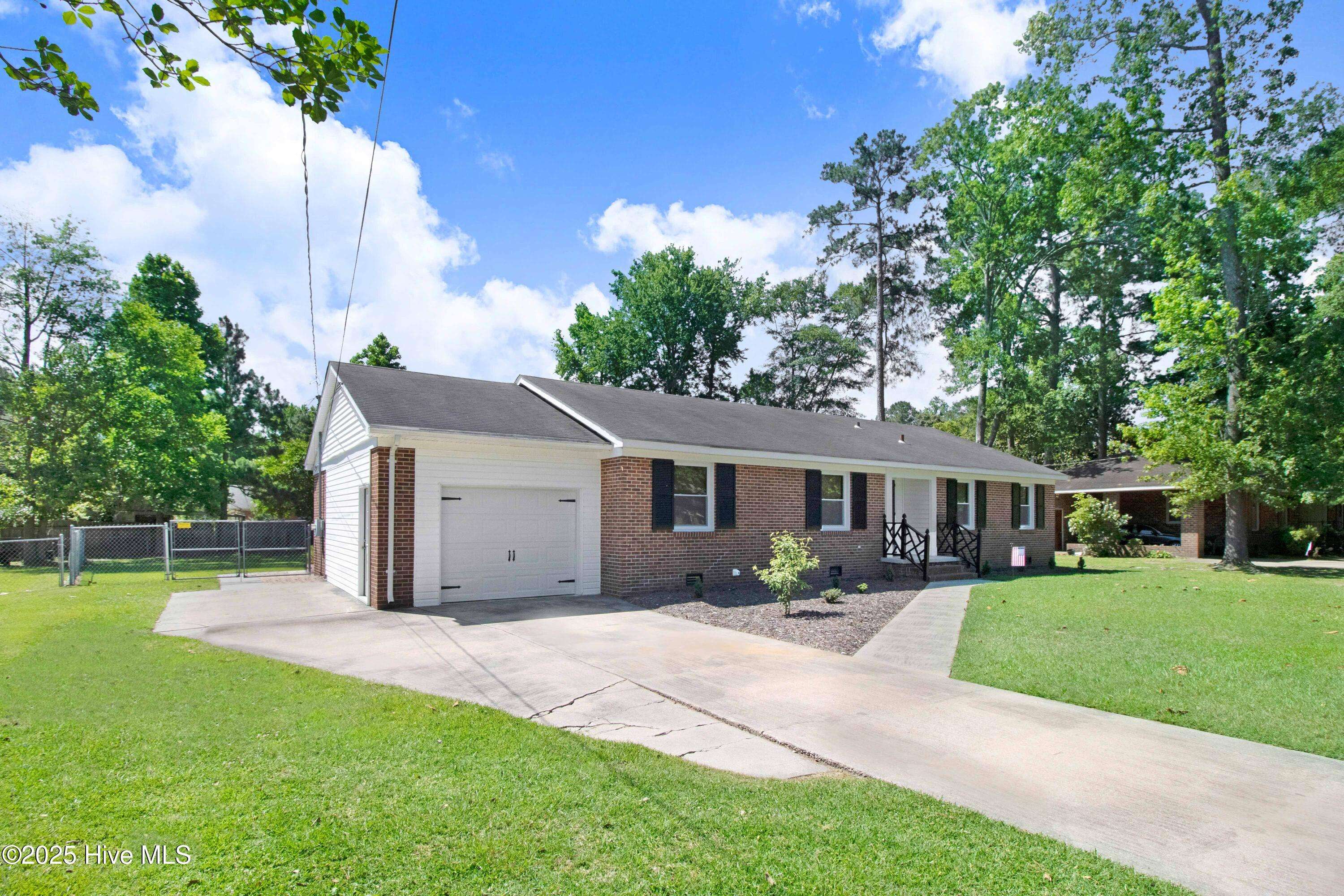 Kinston, NC 28504,2305 Hardee RD