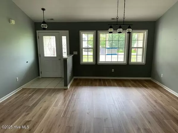 New Bern, NC 28560,103 Leonard DR