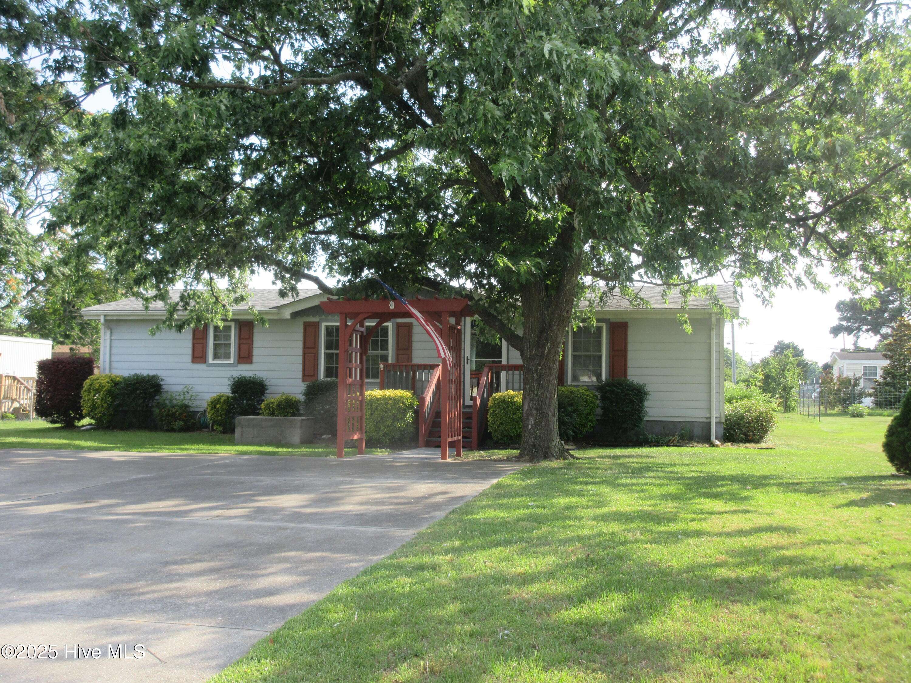Grandy, NC 27939,105 Faris DR
