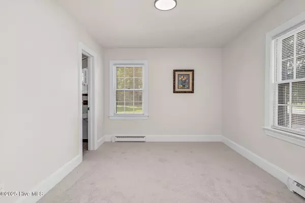 Whitakers, NC 27891,407 W Pippen ST