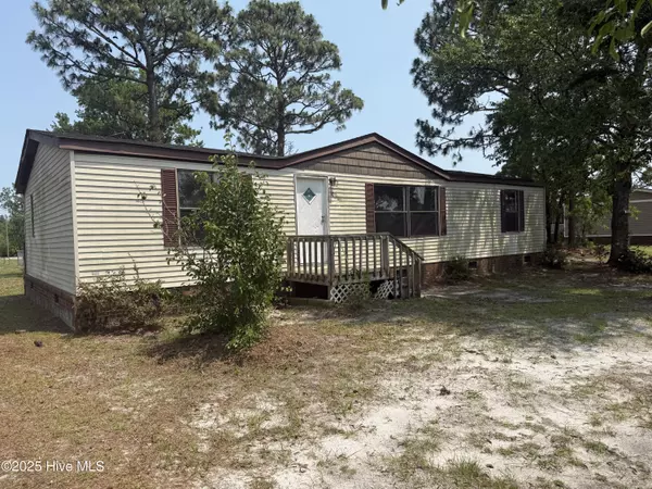 108 N Queens ST, Hubert, NC 28539