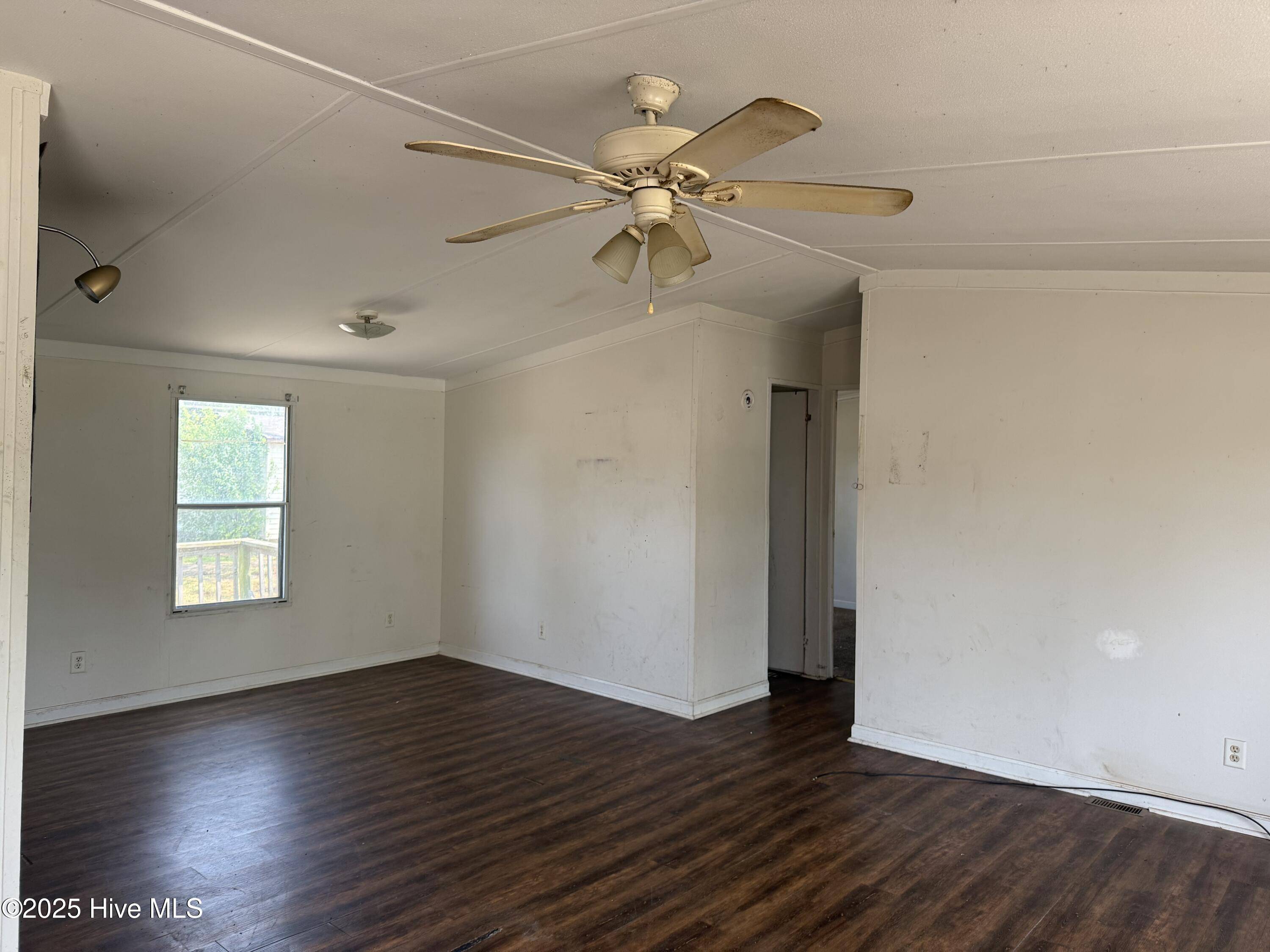 Hubert, NC 28539,108 N Queens ST