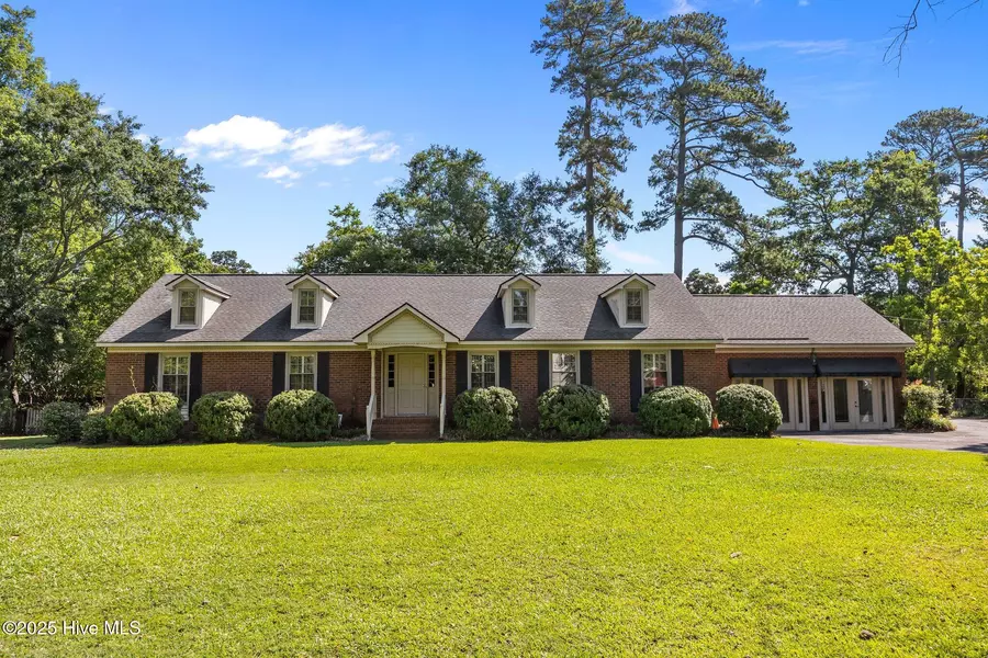 1909 Pawnee DR, Kinston, NC 28504