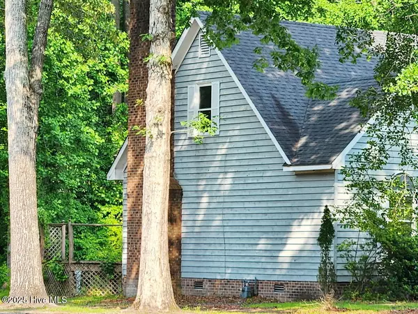Washington, NC 27889,127 Hillingdale DR