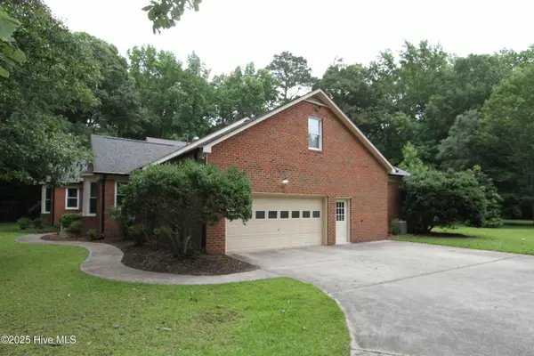 Greenville, NC 27858,1317 Worthington LN