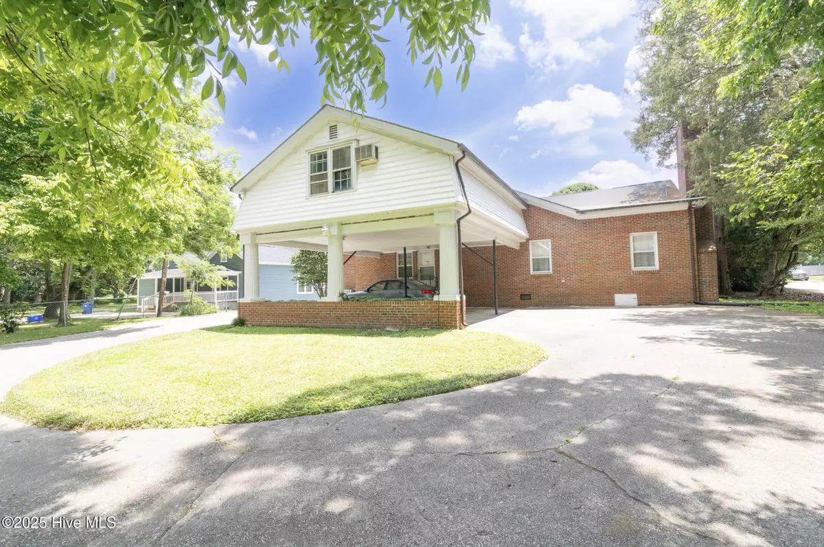 Spring Hope, NC 27882,219 E Nash ST