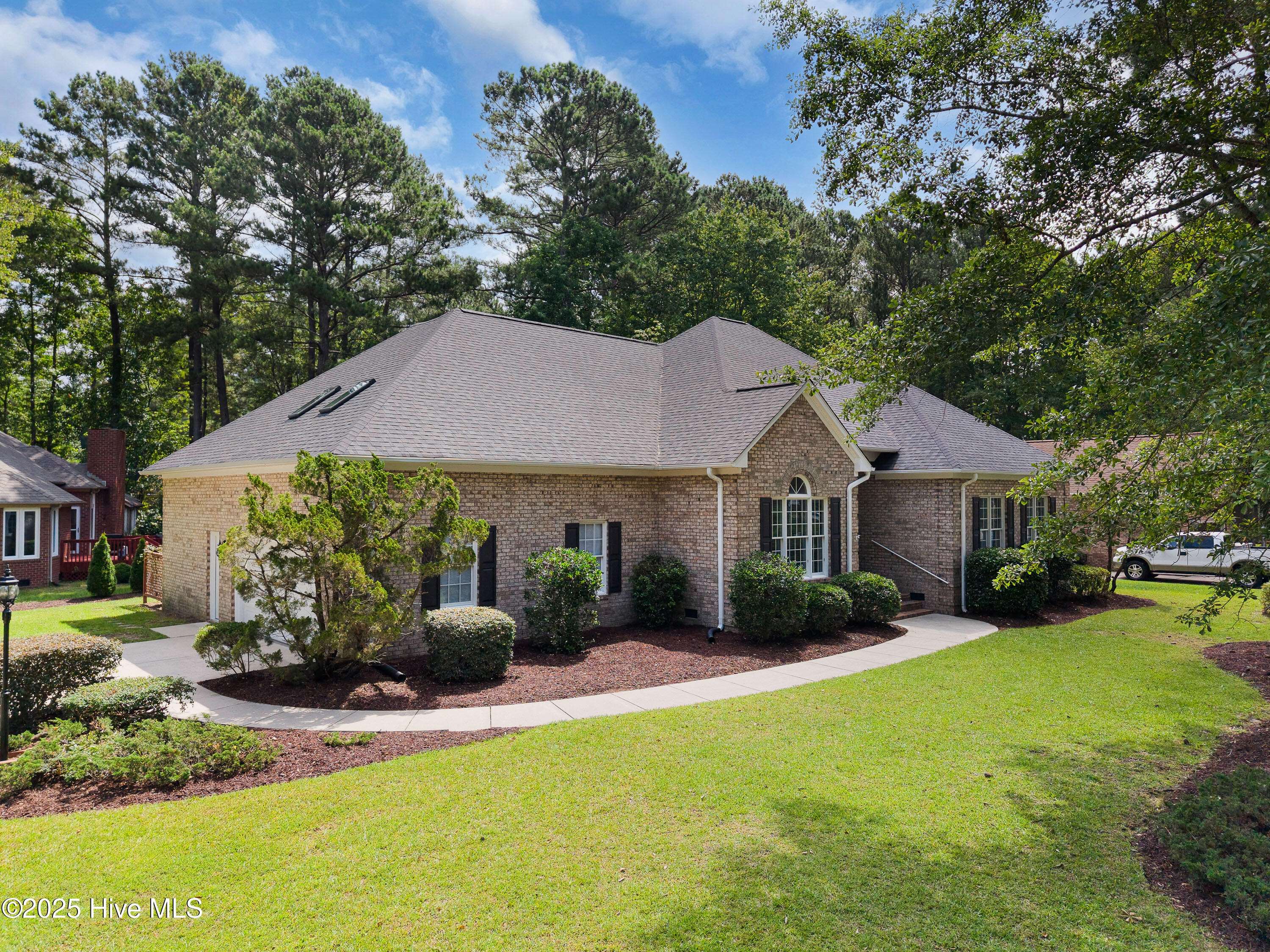 106 Oakmont CIR, New Bern, NC 28562