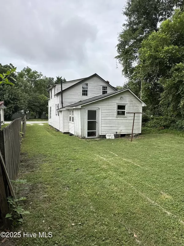 Edenton, NC 27932,104 W Peterson ST