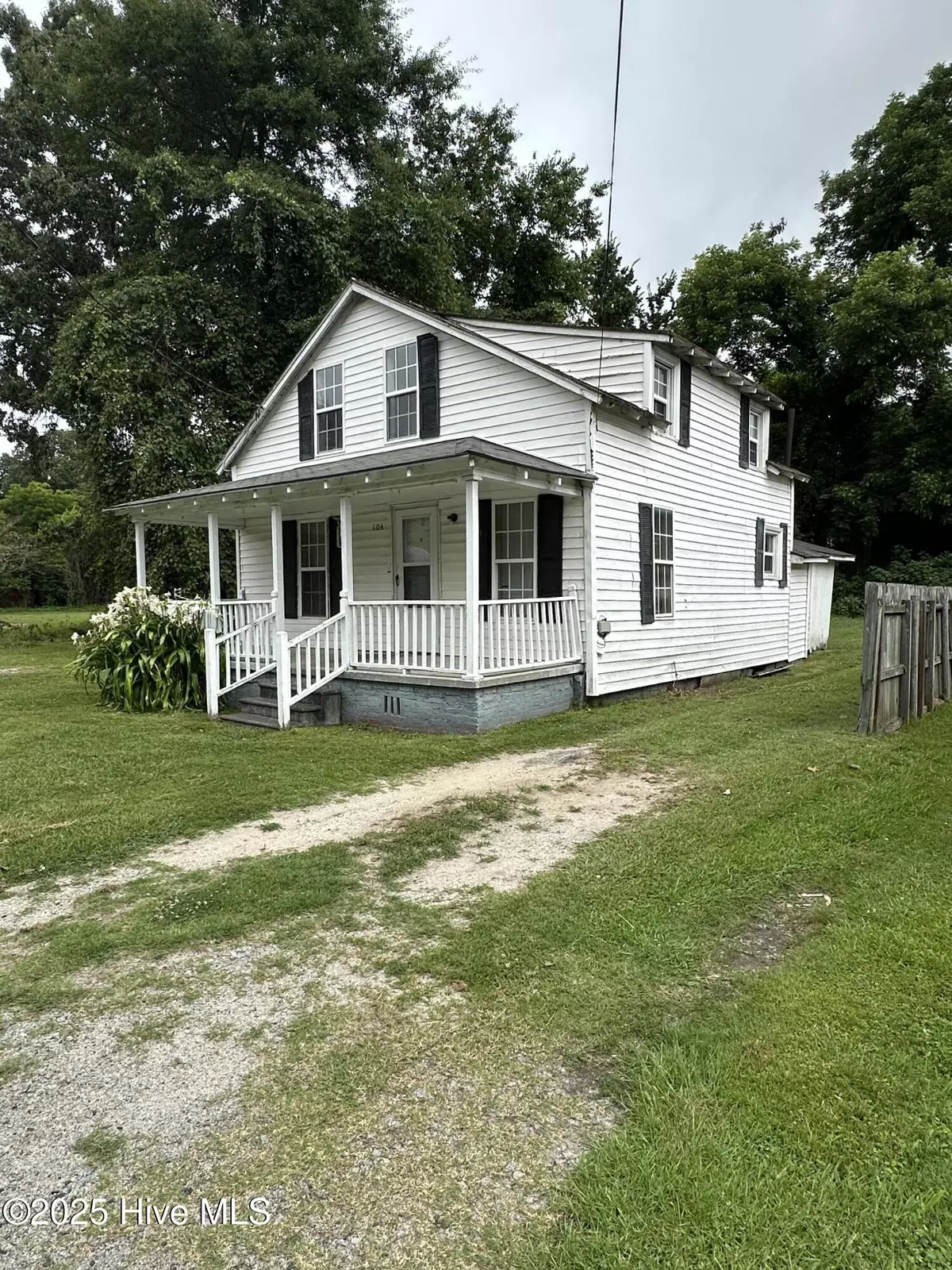 Edenton, NC 27932,104 W Peterson ST