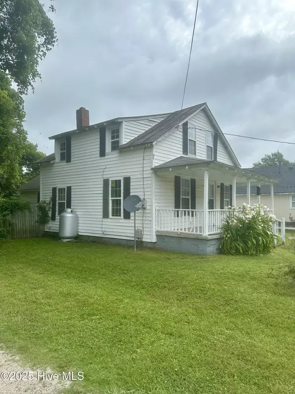Edenton, NC 27932,104 W Peterson ST