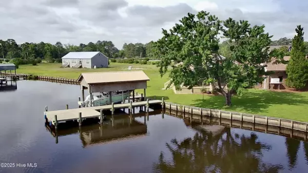 Belhaven, NC 27810,181 Dallas Paul RD