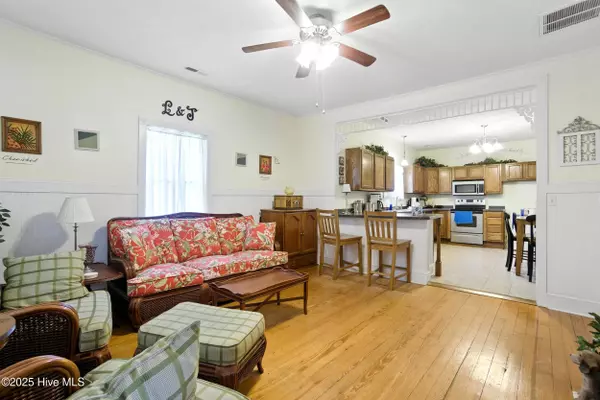 Edenton, NC 27932,401 E Queen ST