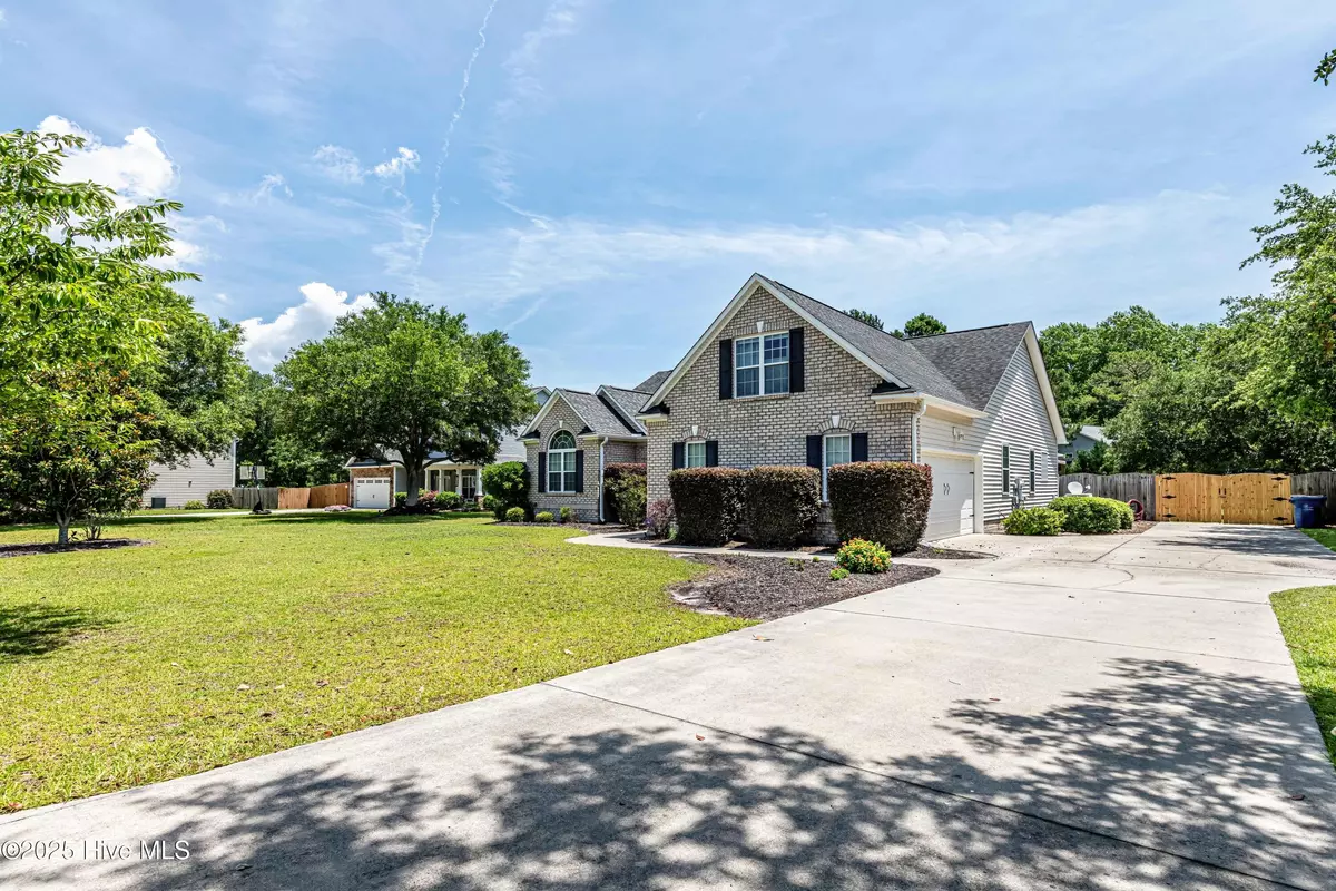 Sneads Ferry, NC 28460,220 Everett Yopp DR