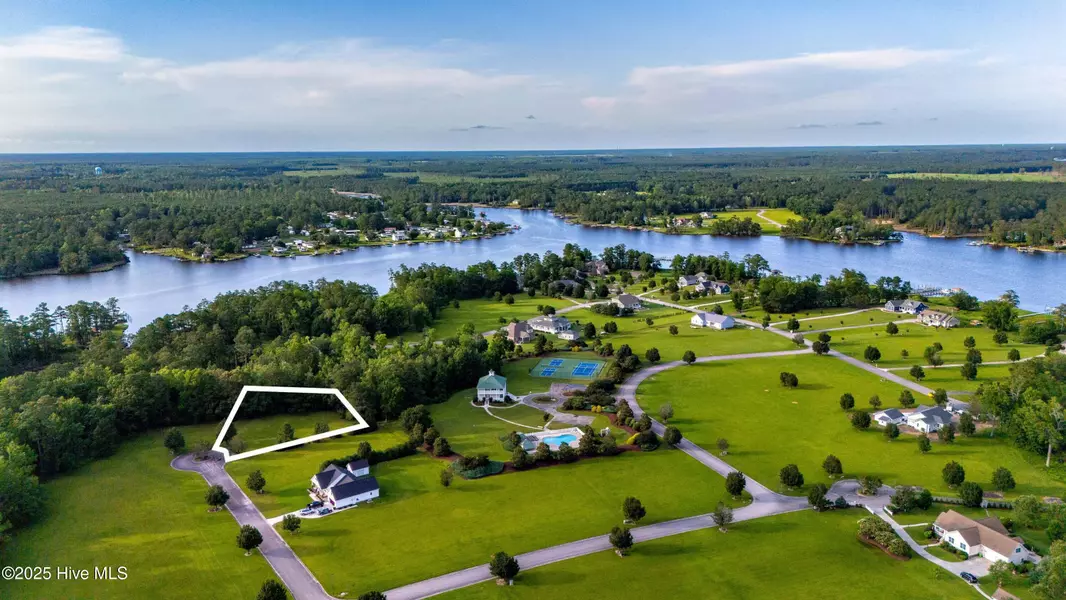 330 Southern WAY, Arapahoe, NC 28510