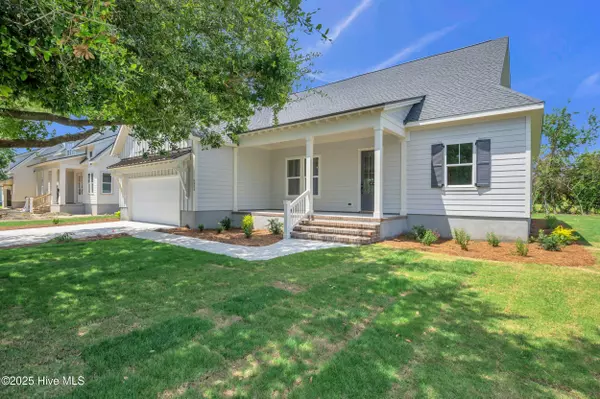 Southport, NC 28461,5988 Gray Squirrel PATH
