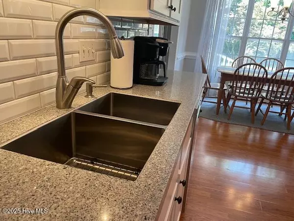 Elizabethtown, NC 28337,353 Hayfield ST