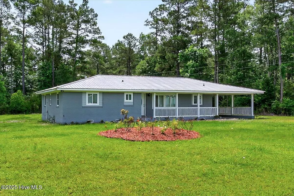 Ash, NC 28420,5891 Simmons RD NW