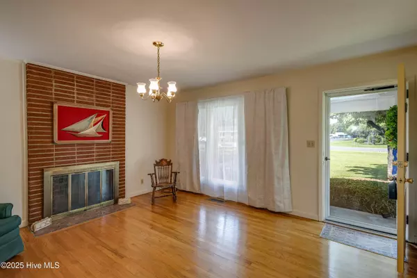 Washington, NC 27889,109 Pine LN