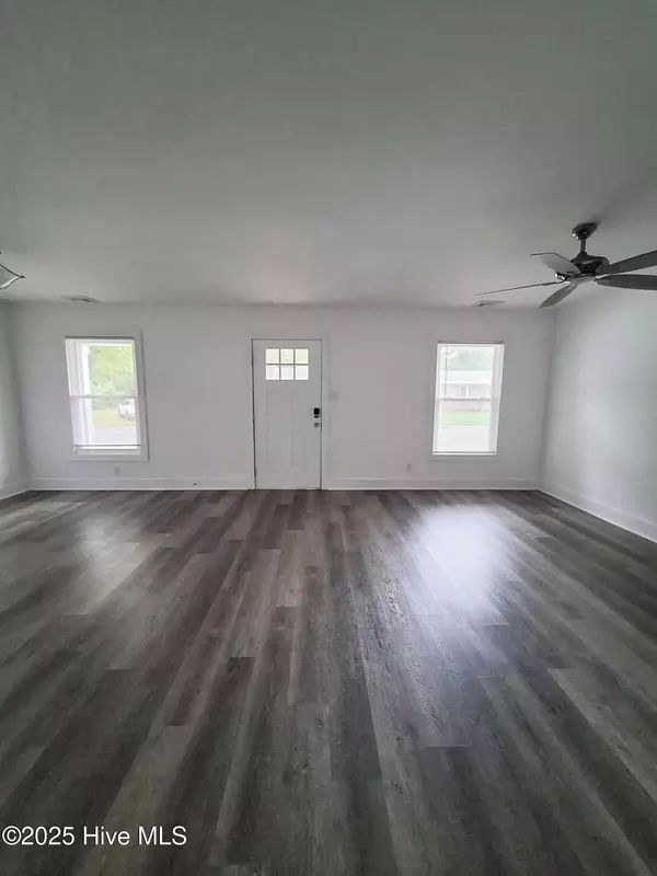 Greenville, NC 27834,605 W 14th AVE