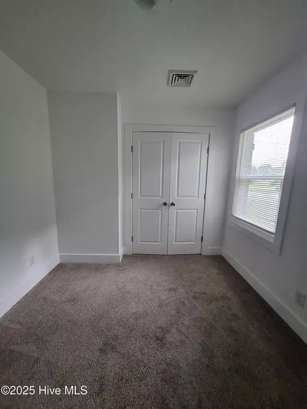 Greenville, NC 27834,605 W 14th AVE