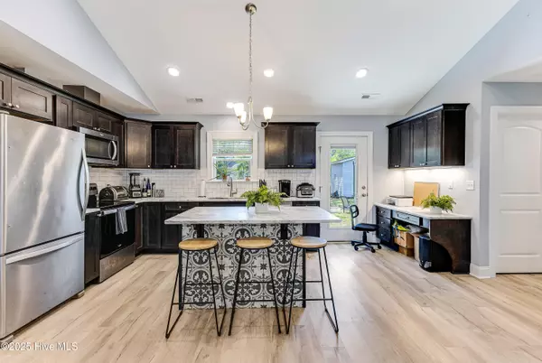 Southport, NC 28461,1127 E Boiling Spring RD