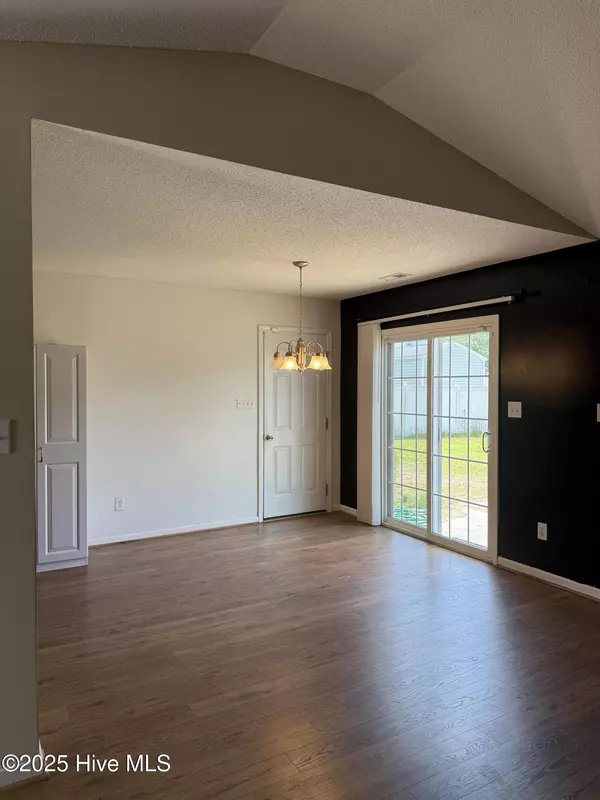 Richlands, NC 28574,102 Harmony WAY