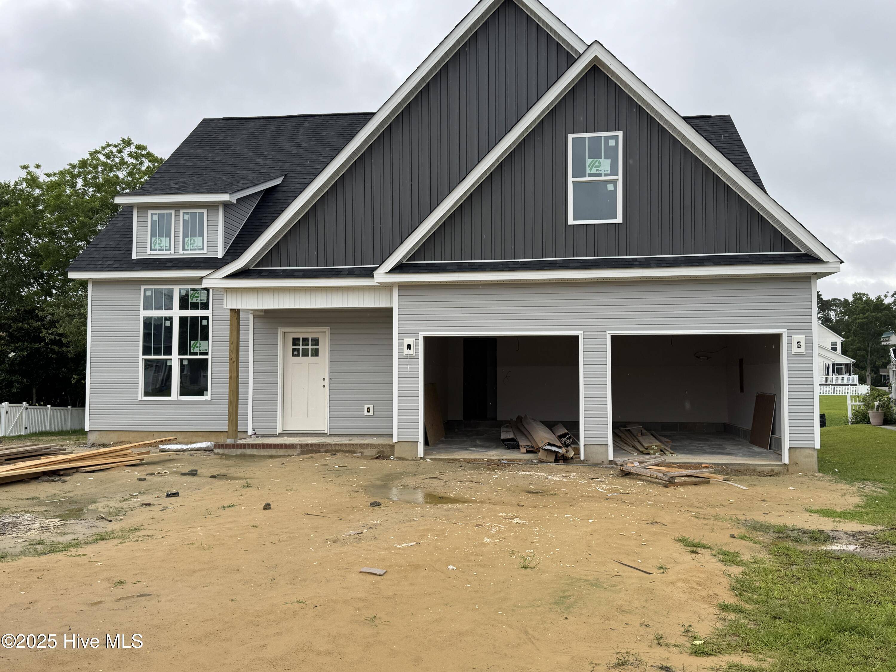 Swansboro, NC 28584,305 Duck HVN