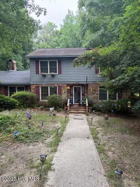 Greenville, NC 27858,108 Chippendail DR