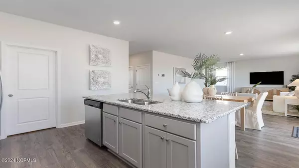 Ash, NC 28420,1237 Woodhouse DR NW