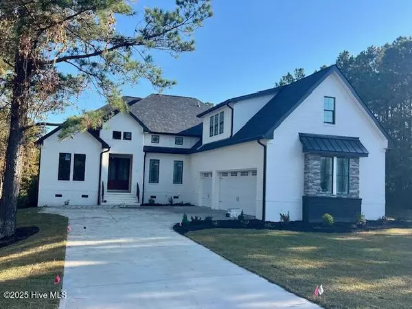 700 Bertram CT, Hampstead, NC 28443