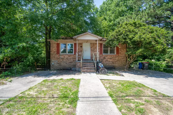 Rockingham, NC 28379,136 Central AVE