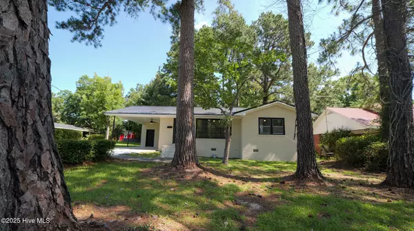 Whiteville, NC 28472,408 W Burkhead ST