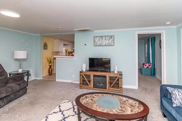 New Bern, NC 28560,410 Brown DR